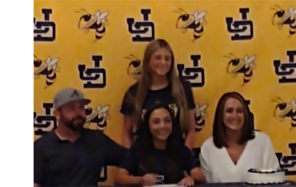 Zoe Spencer Signs to Play at Next Level